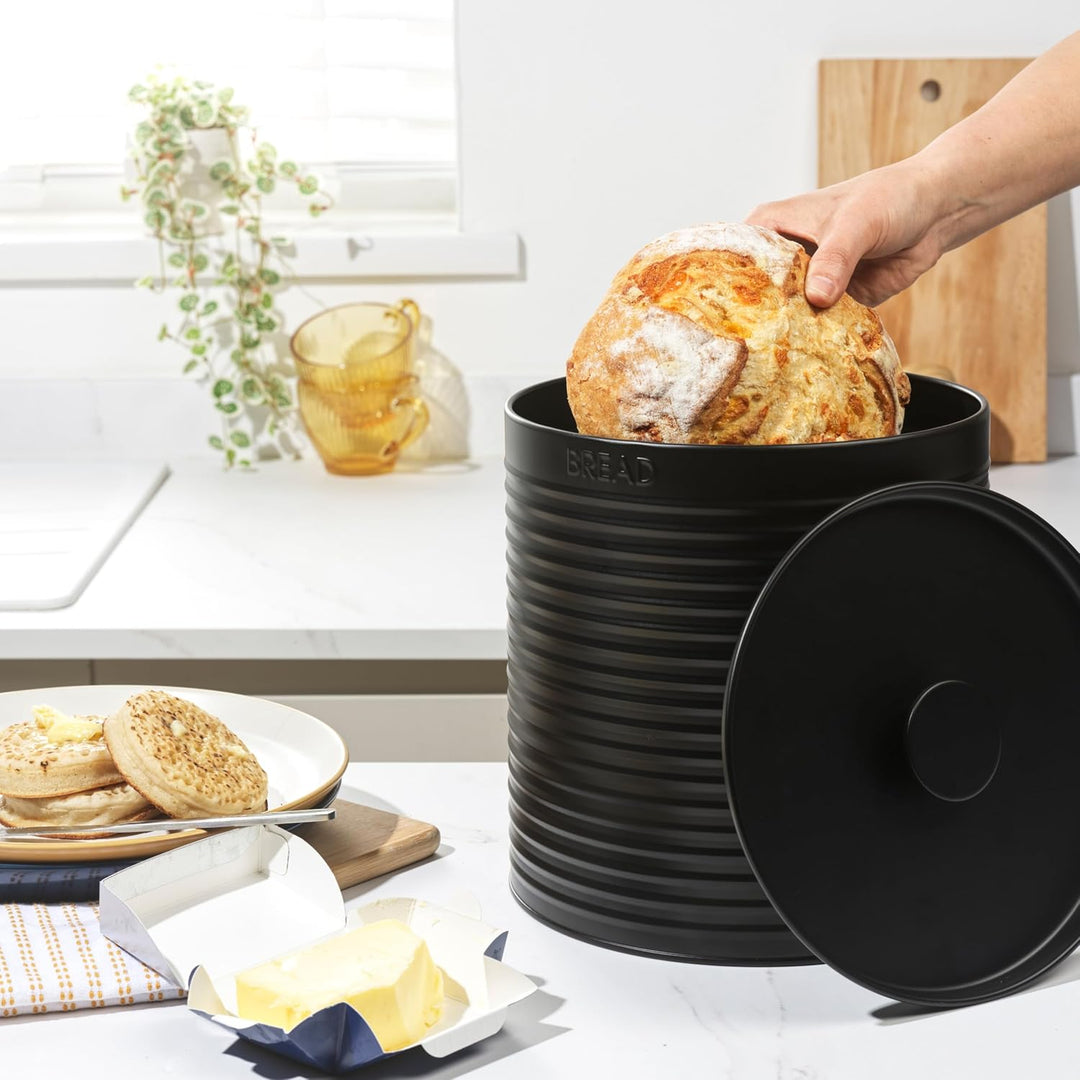Russell Hobbs RH03269EU7 Ribbed Brotkasten – Brotkasten aus Metall, grosser Küchenkanister, Aufbewah