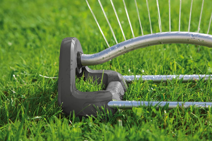 Gardena Viereckregner Aqua S: Rasensprenger zur Bewässerung von Flächen von 90-220 m², Reichweite 7-