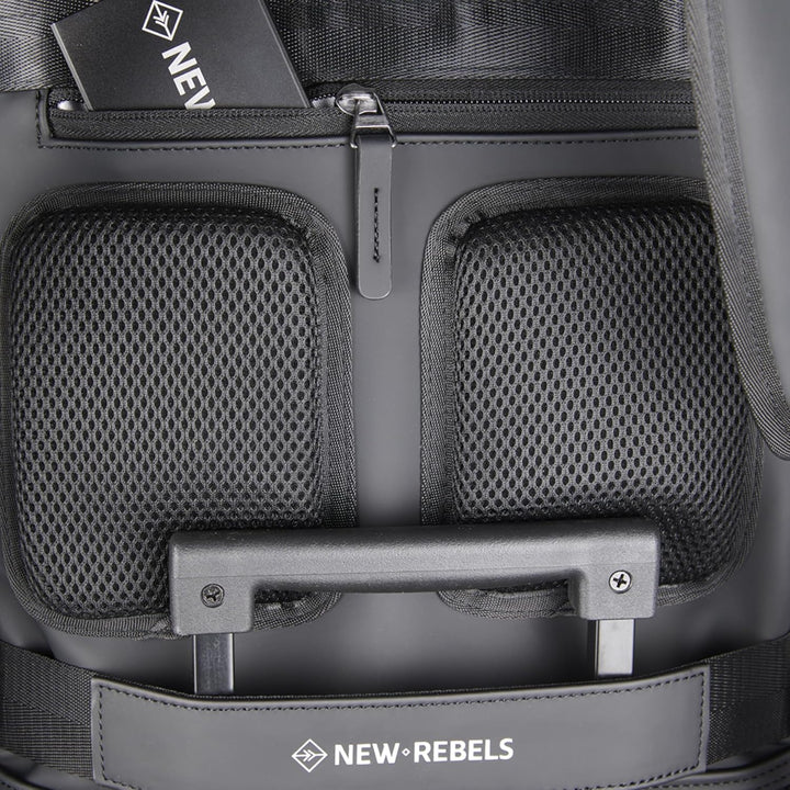 New Rebels Unisex Milwaukee Rucksack (1er Pack) 28x16x44cm Silver Reflective, 28x16x44cm Silver Refl