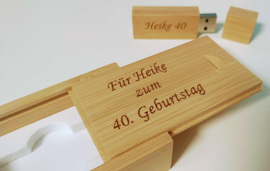 Personalisierte USB-Stick + Geschenkbox aus Holz massiv mit Gravur Wunschtext Herz Liebe Hochzeit Wu