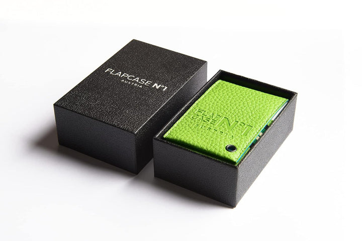 FLAPCASE N°1 • FRISBEE • Designer Zigarettenetui, Made in Austria, Gummiband, Leder vegan Zigaretten