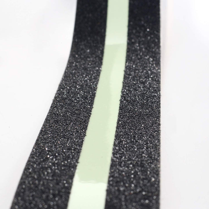 [20 Meter x 5cm] Rutschfestes Leuchtband Extra Stark Selbstklebend, Glow in Dark, Verbessert Grip, A