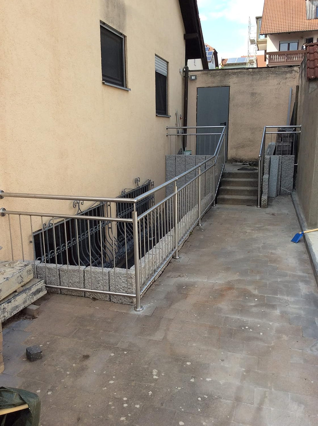 TIBU Geländer senkrechte Streben Balkon Terrasse Brüstung Pfostenart: Anfangs-/Endpfosten Höhe:1000