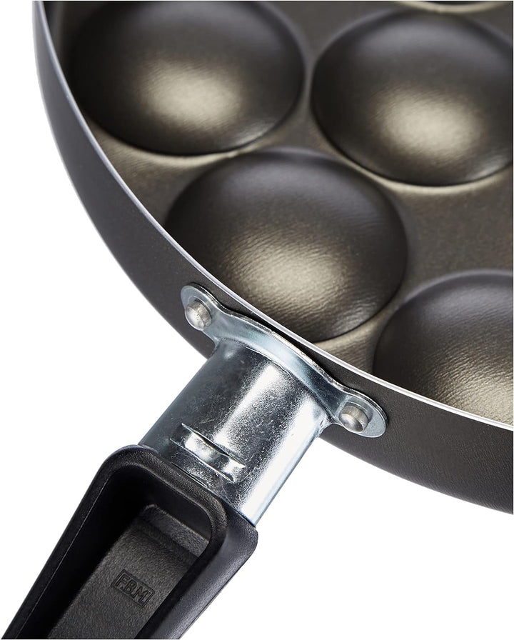 patisse,2999,Poffertjes AA8Pfanne-Set mitRezepten, Teigflasche undHolzstäbchen, Aluminium, Schwarz,