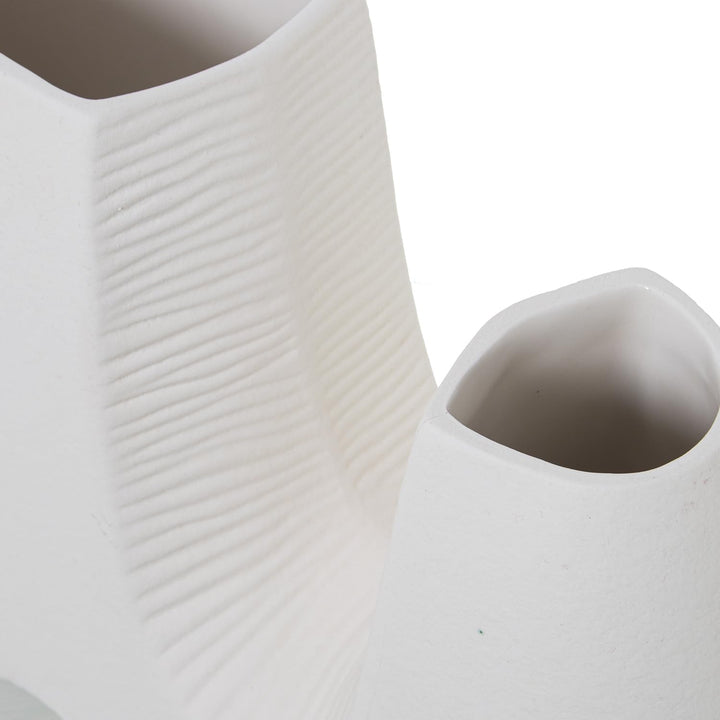 Abstrakte Tischvase aus Keramik, Ecru, matt, 35 x 11 x 38 cm