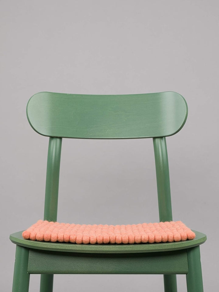 myfelt Filzkugel-Sitzauflage Stuhlauflage - Lea - quadratisch, 36x36 cm, Lachsfarben, Lachsfarben