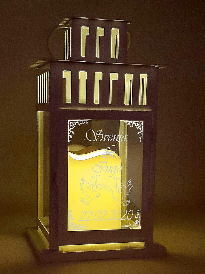 Hochzeits-Laterne Metall weiss Mod. 4 mit Motiv-Gravur 28x15,5x15,5 cm Weiss (Motiv), Weiss (Motiv)