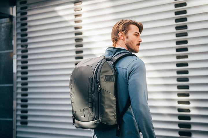 Gomatic Peter McKinnon Daypack + Small Cube | Kamera-Rucksack | Tagesrucksack | Reisetasche | Laptop