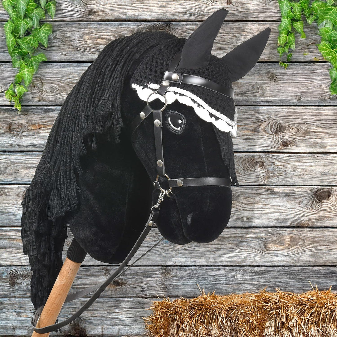 Hobby Horse Friese, Schwarz, A3, Pferd, komplett mit Netz, Trense, Zügel, Halfter und Insektenkappe,