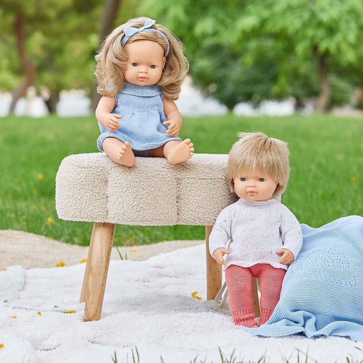 Miniland Dolls: europäische Babypuppe Junge mit dunkelblondem Haar, 38cm, aus weichem Vinyl, in tran