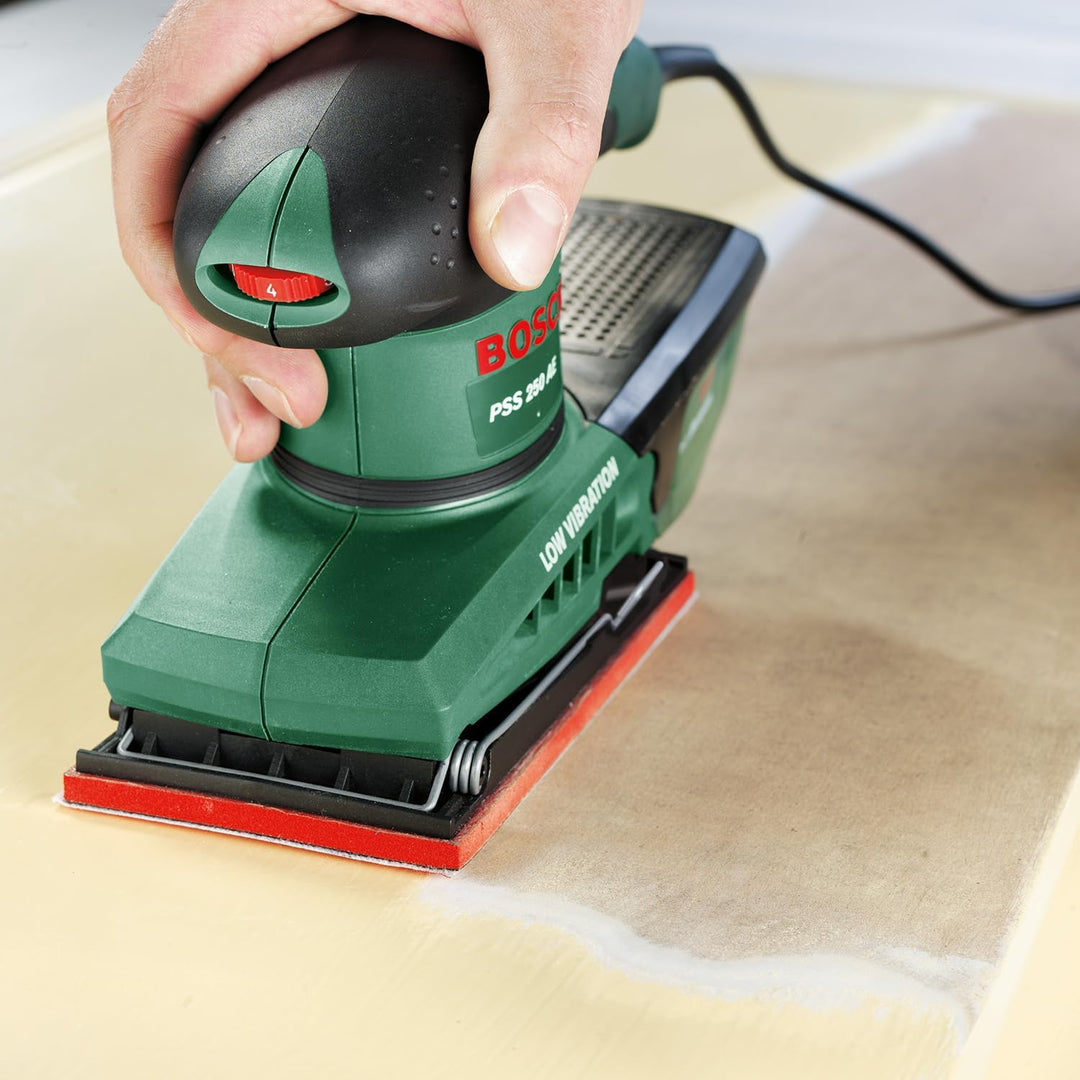 Bosch Schleifmaschine PSS 250 AE (250 Watt, Schwingkreis 2 mm, Schleiffläche 167 cm2, im
