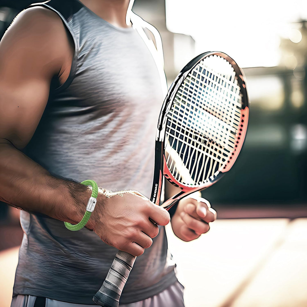 Das Original Tennis Club Segeltau-Armband, mit Tennisschläger-Gravur auf Magnetverschluss, 8 mm Durc