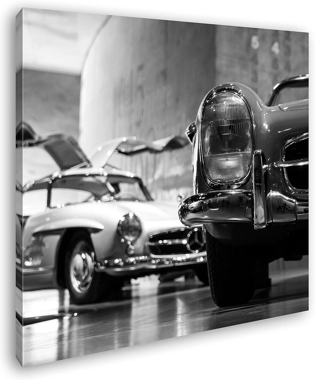deyoli Oldtimer Ausstellung Format: 70x70 Effekt: Schwarz&Weiss als Leinwandbild, Motiv fertig gerah
