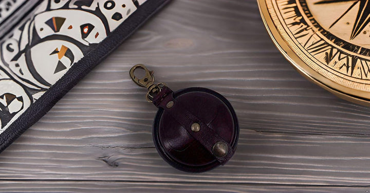 MIKA Unisex Schlüsselanhänger Klein aus Echtleder/Sattelleder, Schlüsseletui mit Münzfach, Kleingeld