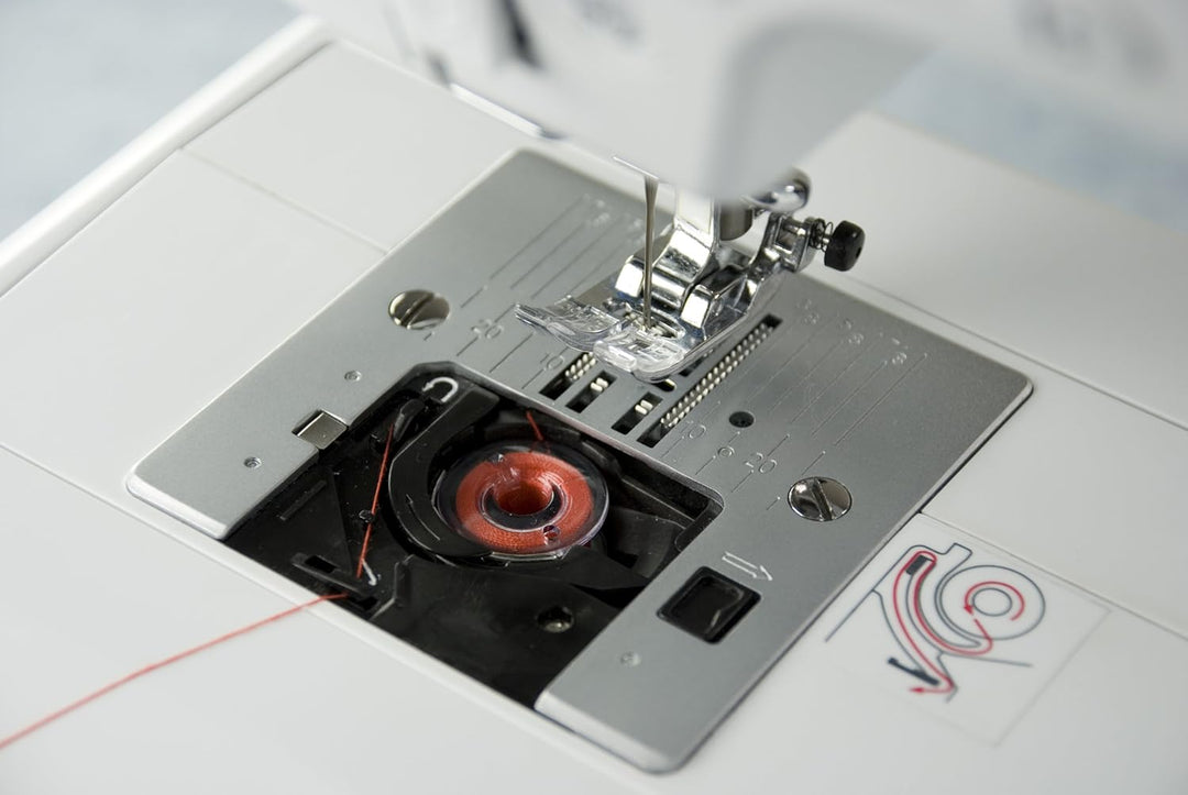 Carina Professional - Computer-Nähmaschine für Einsteiger, Fortgeschrittene & Profis; LED-Bildschirm