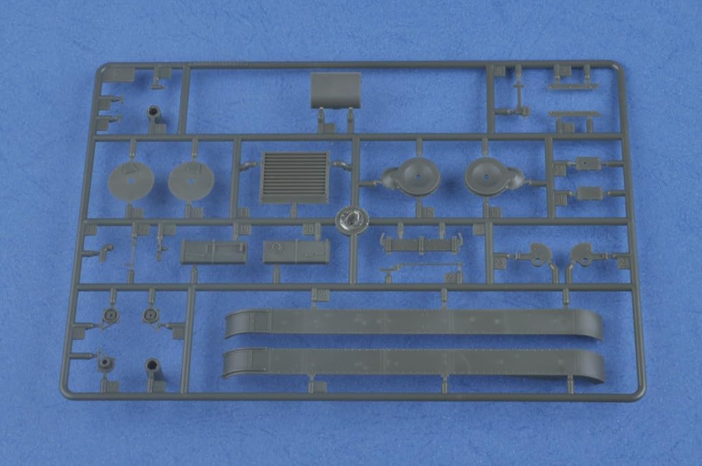 Hobby Boss 82499 Modellbausatz Soviet AT-1 Self-Propelled Gun