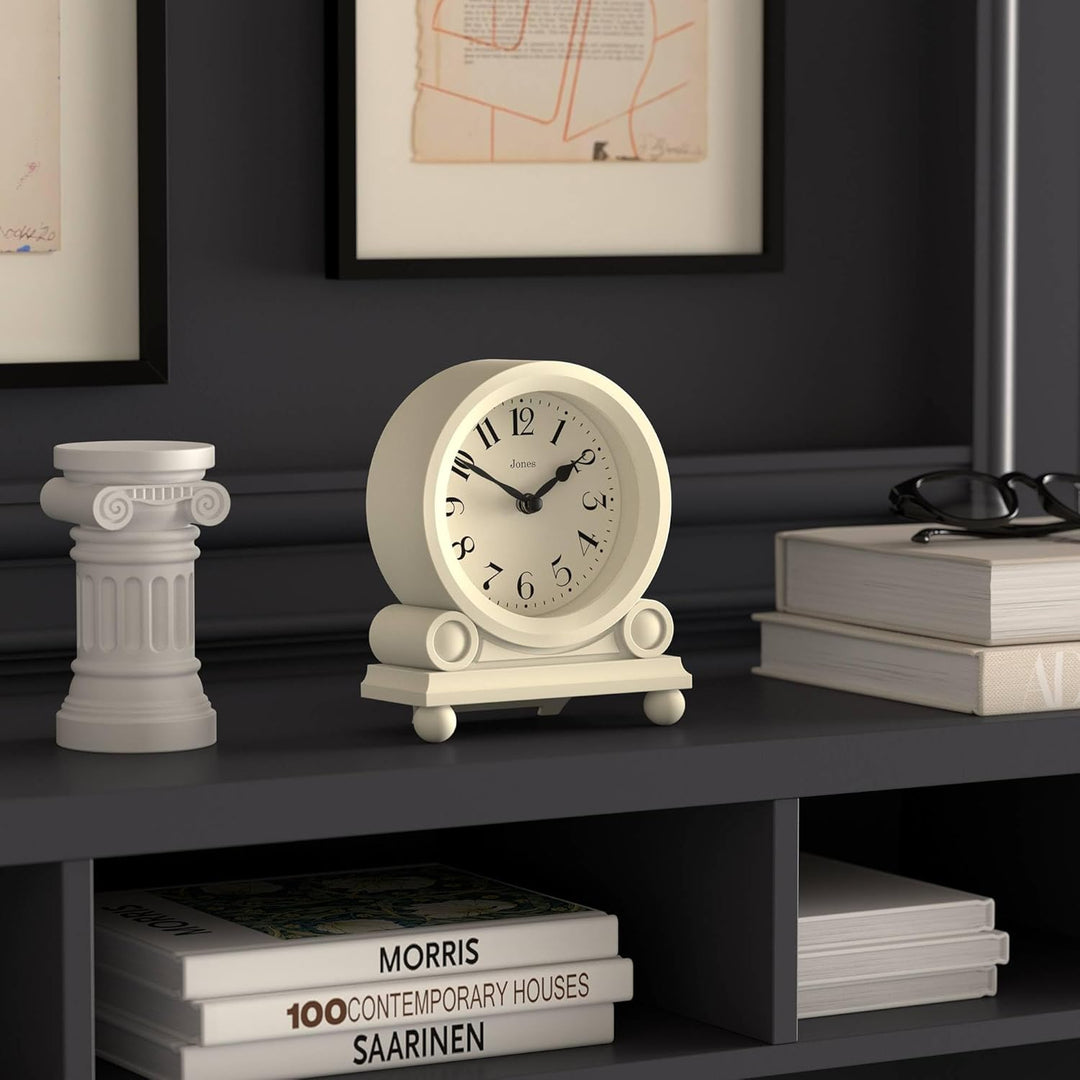 JONES CLOCKS® Maida Vale kaminuhr | Kleine traditionelle schreibtischuhr | Blasscreme | Hübsch und c