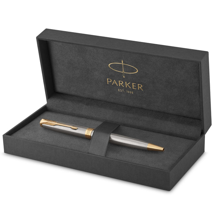 Parker Sonnet Kugelschreiber | Edelstahl mit Goldzierteilen | Mittlere Spitze | schwarze Tinte | Ges