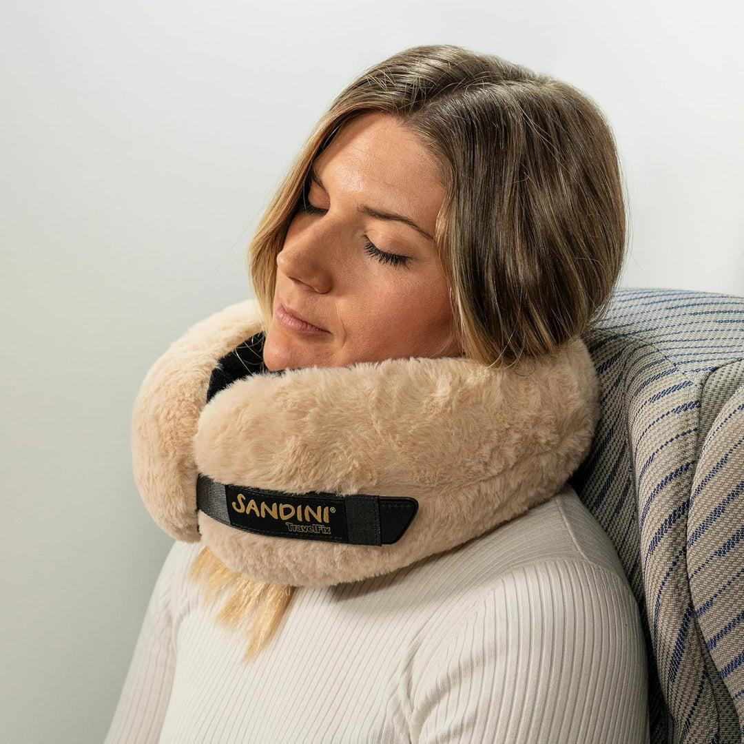 SANDINI TravelFix Regular Size – Plüsch – Premium Reisekissen Made in EU/Nackenkissen mit ergonomisc