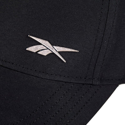 Reebok Damen Active Metal Badge Cap with Adjustable Strap (One Size Fits Most) Baseballkappe, Abzeic