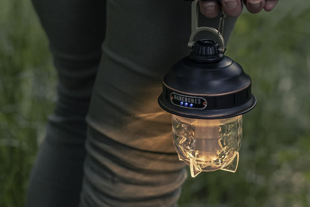 Barebones Beacon Hängeleuchte – Wiederaufladbare Camping-Laterne mit USB-LED-Licht – Hängende Latern