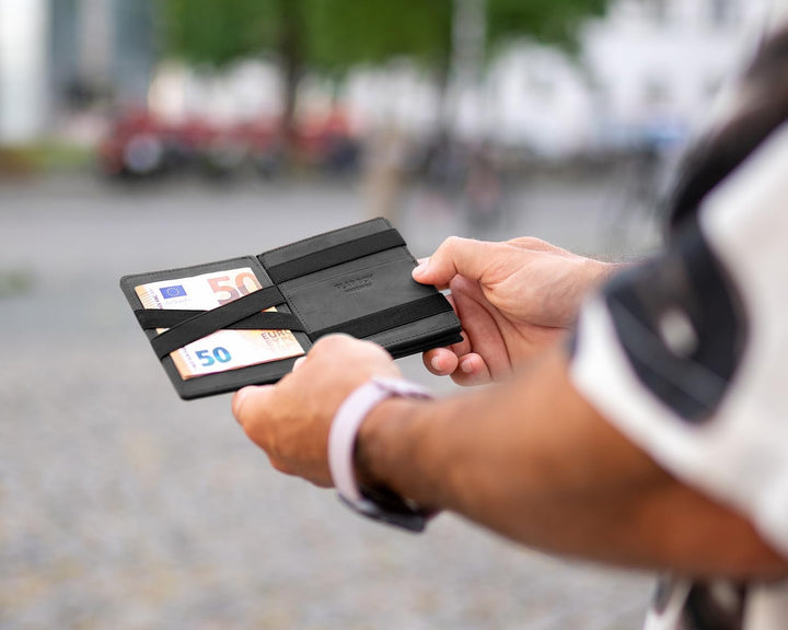 Jaimie Jacobs Flap Boy mit Gravur - Das Original - Magischer Geldbeutel mit Münzfach RFID-Schutz Ges