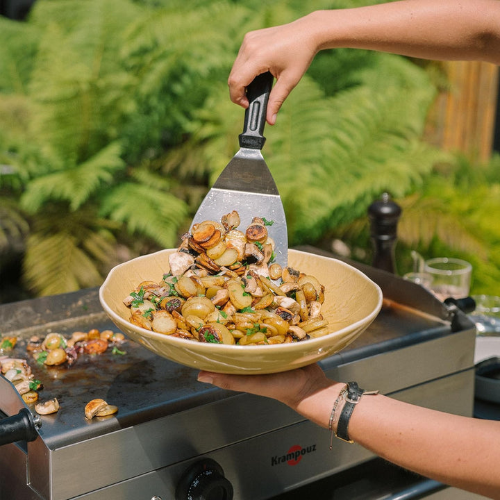 KRAMPOUZ Gewinkelter Spatel für Planchas oder Grillgeräte - Edelstahlblatt 17 cm x 12,5 cm - Gesamtl