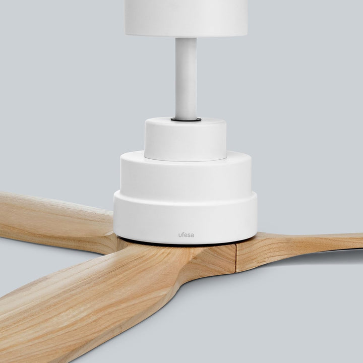 Ufesa Deckenventilator, 40W, 6 Geschwindigkeiten, Ultra Silent, 3 Naturholzflügel 132cm, Sommer - Wi