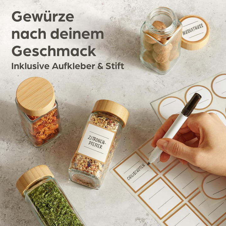 Praknu Gewürzgläser Eckig mit FSC® Bambusdeckel - 24er Set - Gewürz Organizer - Mit Streueinsatz - G