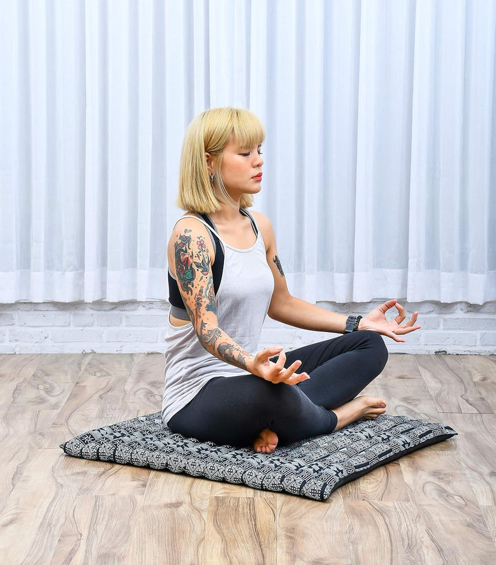 Leewadee Zabuton Rollbare Meditations-Matte Tragbare Sitzmatte Ökologisches Naturprodukt, Kapok, 69