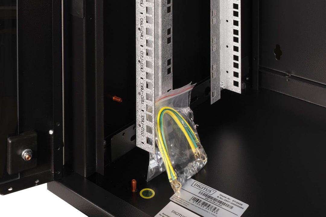 DIGITUS Netzwerk-Schrank 19 zoll 9 HE - Wandmontage - 450 mm Tiefe - Traglast 100 kg - Unique Serie