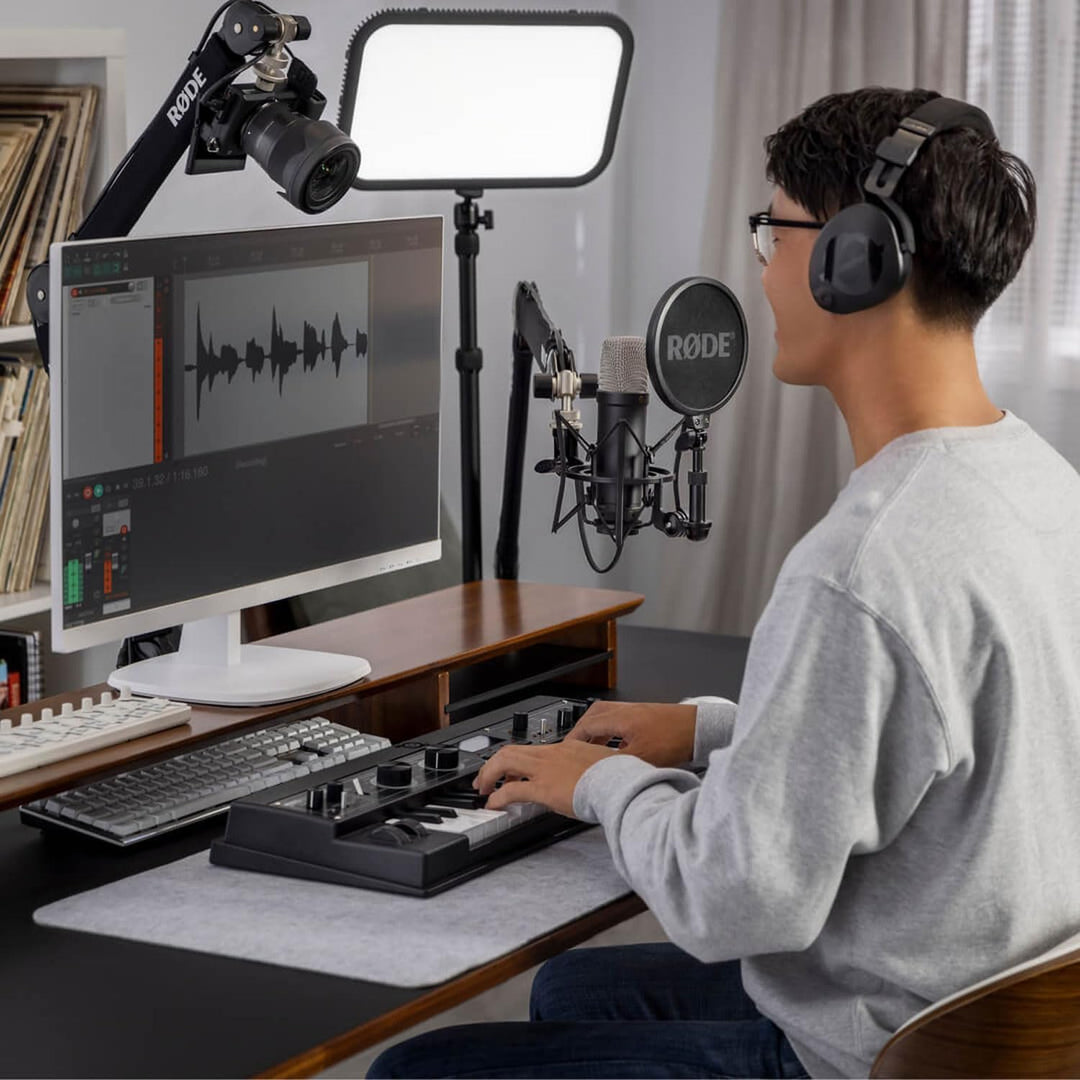 Rode NT1 Signature Black Studio-Kondensatormikrofon + keepdrum MS138 Gelenkarm-Stativ Schwarz