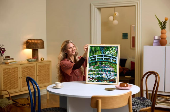 LEGO Art Claude Monet - Die Brücke über den Seerosenteich - Hängendes 3D Wandkunstwerk für die Wohnu