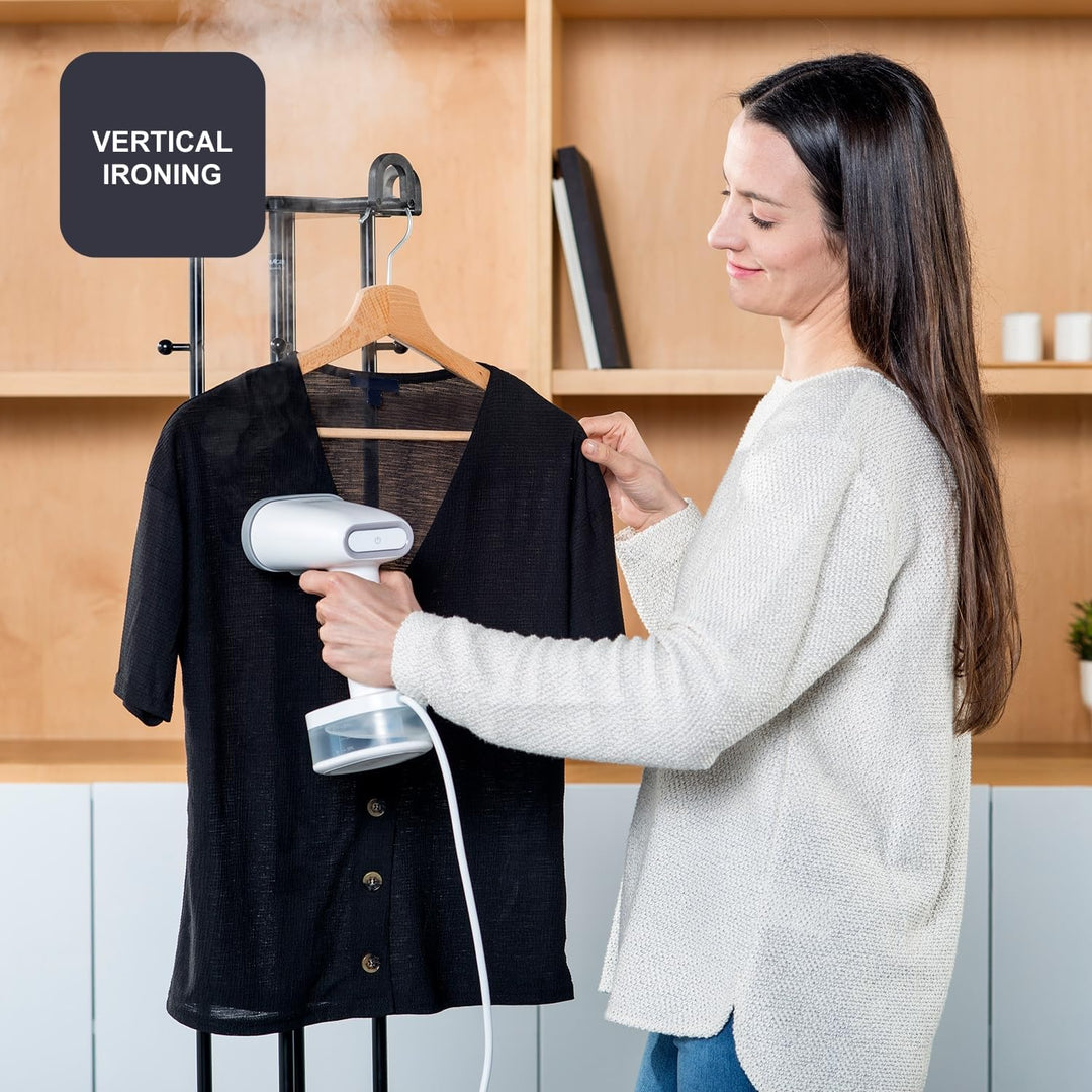 Black+Decker BXGS1600E Vertikales Bügeleisen, 1600, Keramic, Weiss 250ml
