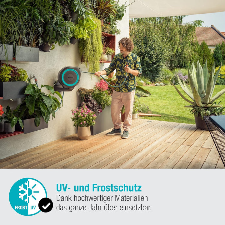 Gardena Wand-Schlauchbox RollUp S (türkis) 15 m: Flexible Bewässerung für kleine Gärten, schwenkbare