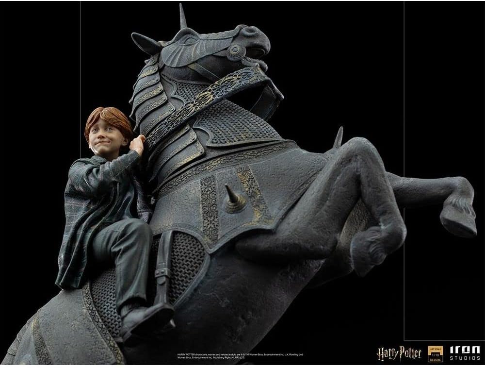 Iron Studios Deluxe: Harry Potter - Ron Weasley at The Wizard Chess Art Scale Statue (1/10) (WBHPM40