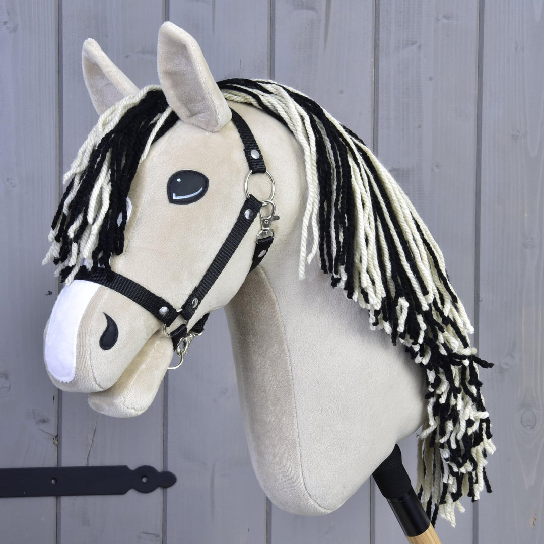LarDen Hobby Horse Aurora mit schwarzem Halfter S, Stockpferd Für Kleine, HANDGEFERTIGTES Grosse Kin