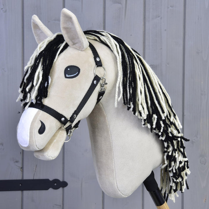 LarDen Hobby Horse Aurora mit schwarzem Halfter S, Stockpferd Für Kleine, HANDGEFERTIGTES Grosse Kin