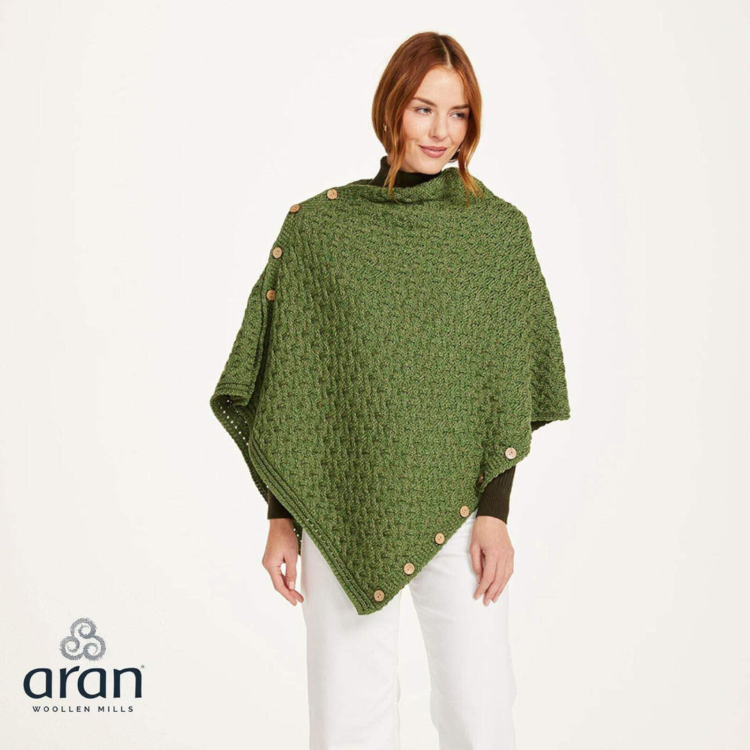 Irischer Aran Poncho Strickponcho Umhang Wollponcho aus 100% Merinowolle für Damen Einheitsgrösse Wi