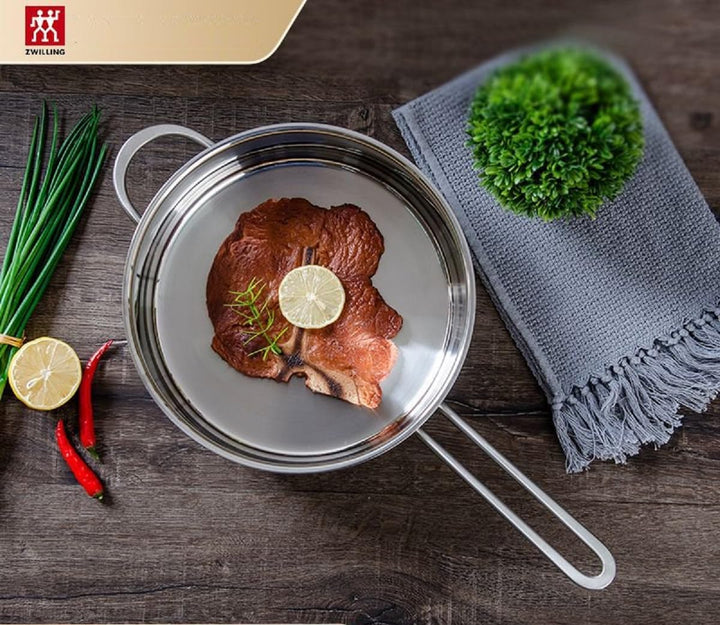 Zwilling TwinNova3 Schmorpfanne Induktion 24 cm mit Deckel + Gemüsemesser 8cm, 3 tlg, Saute-Pfanne U