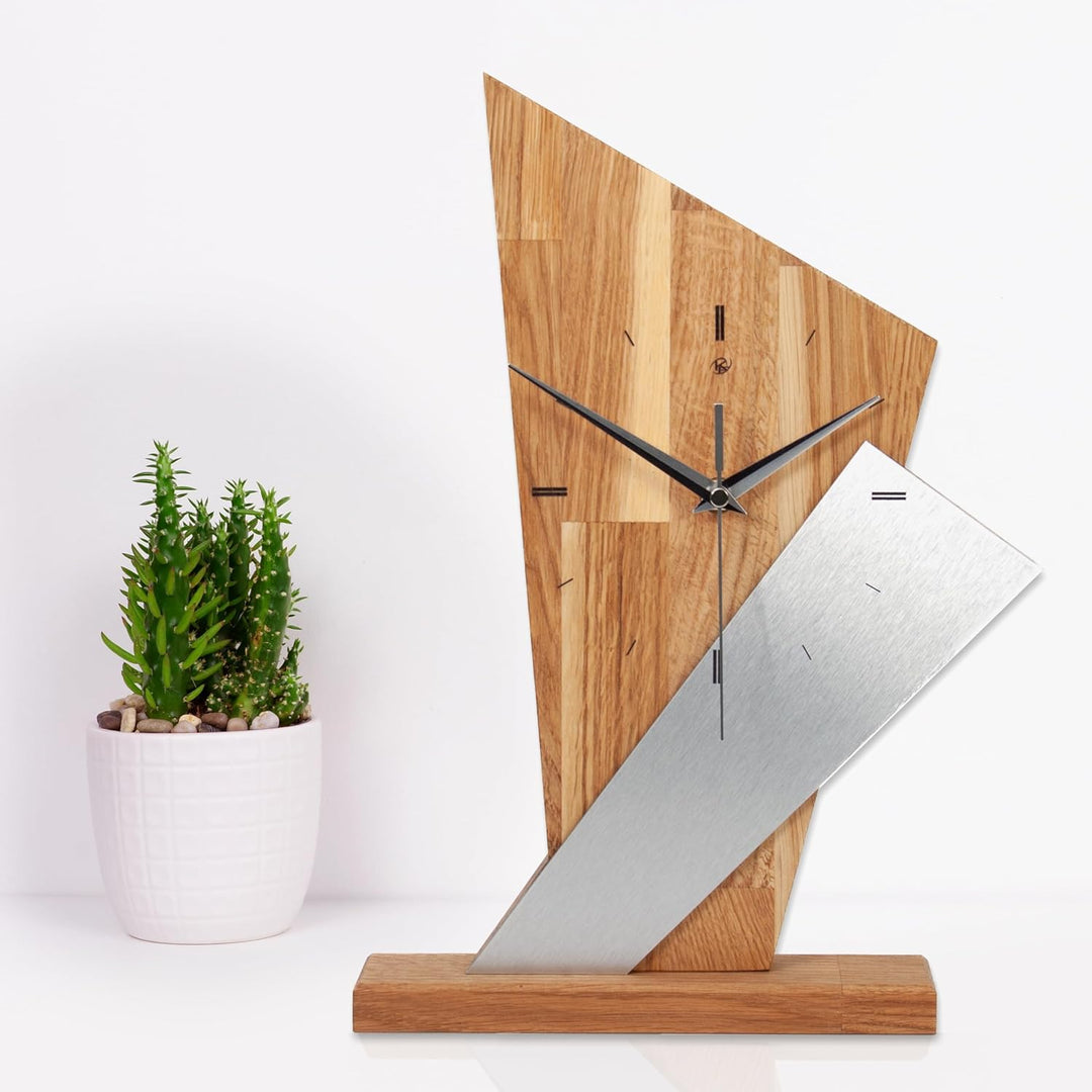 Kreative Feder Designer-Standuhr „Brown Square“ aus Massivholz – Tischuhr in modernem Metallic-Look