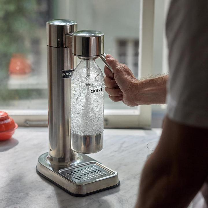 Aarke Carbonator 3, Wassersprudler aus Edelstahl mit Aarke Flasche, Edelstahl Finish, Edelstahl