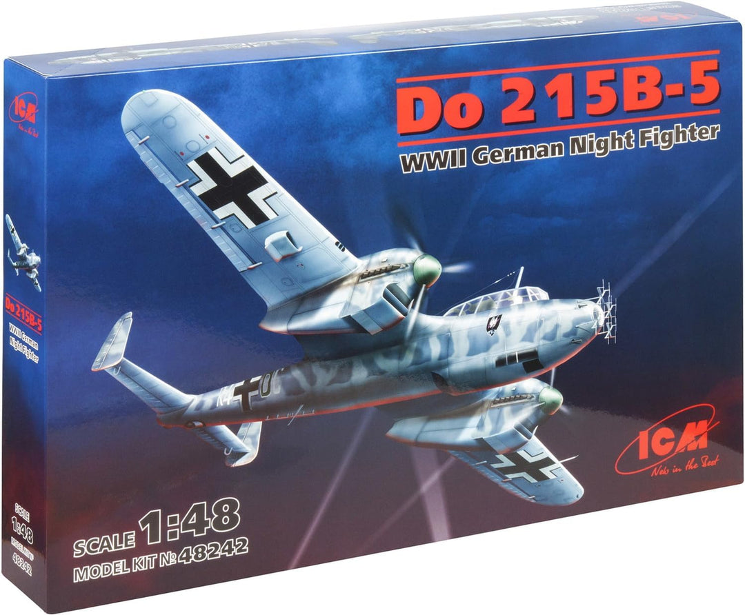 ICM 048242 Fighter Modellbausatz, schwarz