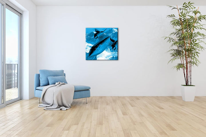 schwarzer Jet über den Bergen im Format: 70x70 Effekt: Zeichnung als Leinwandbild, Motiv auf Echthol