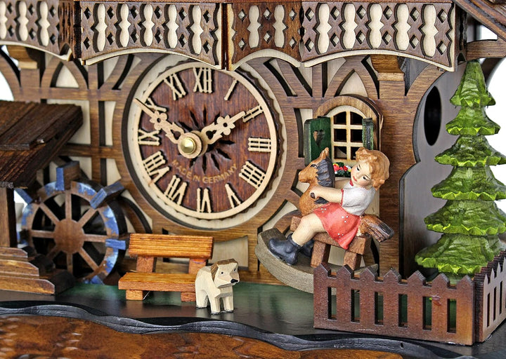 Traditionelle Kuckucksuhr Schwarzwaldhaus mit Tänzern [Küche & Haushalt]