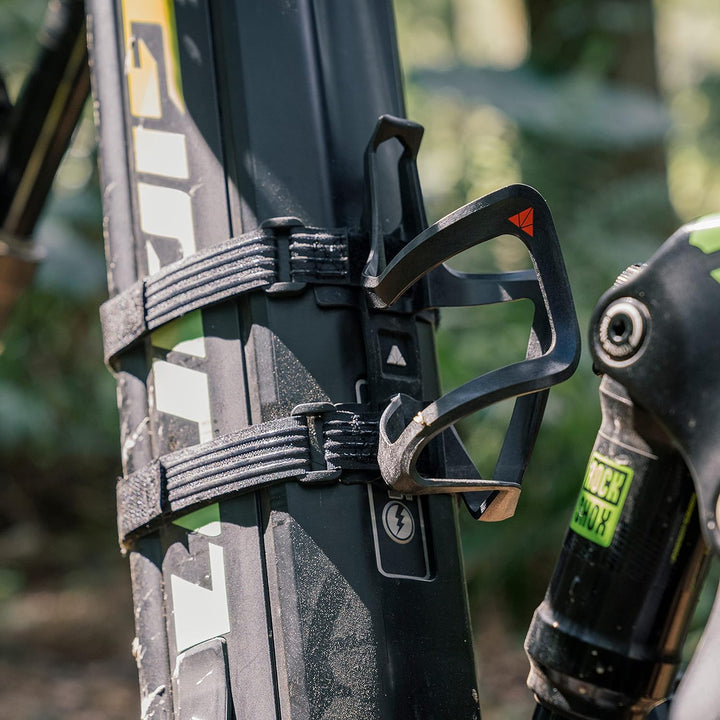 Granite Aux E+ Carbon Fiber Flaschenhalter mit Gurt-Kit, leicht und Seite geladen Funktionen Radfahr