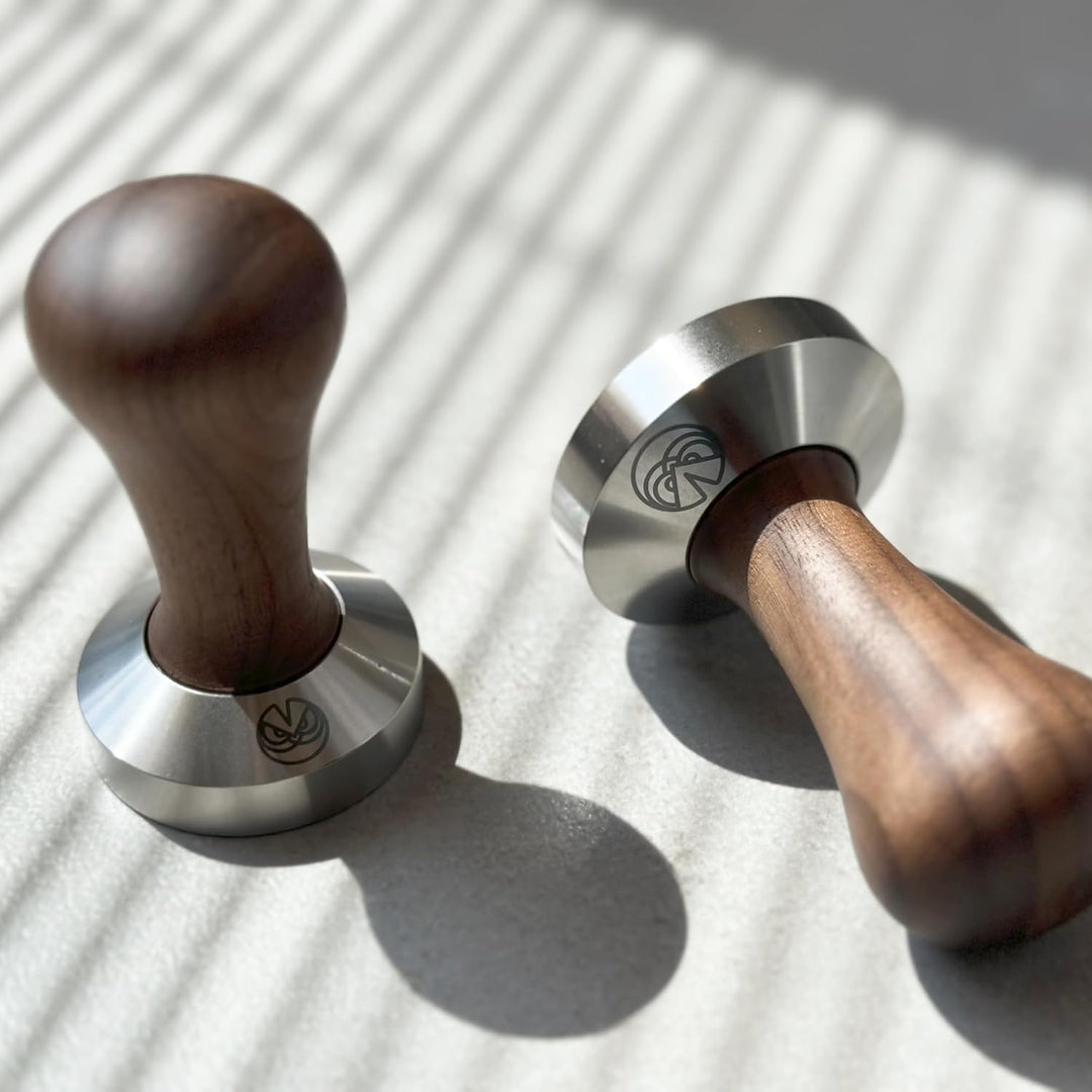 Espresso Tamper - 58,5 mm für IMS Competition-Filterkörbe, Nussbaum und INOX Stahl Flacher Boden 58.