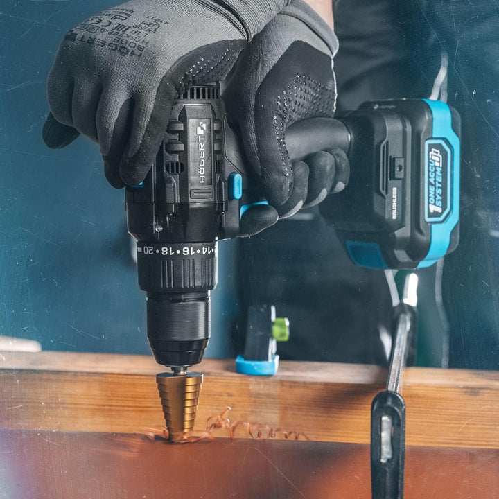 HÖGERT TECHNIK Bürstenloser Akku-Bohrschrauber 18V, 80 Nm Drehmoment, 13 mm Bohrfutter, 20+1 Drehmom