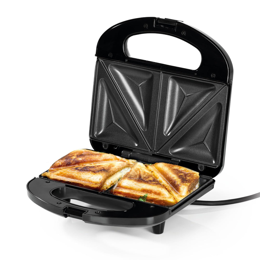 GOURMETmaxx Sandwichmaker mit LED-Kontrollleuchte | Für 2 Sandwiches in Dreiecksform | Antihaftbesch