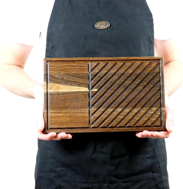 B4K® Steakbrett aus Eichenholz – Servierbrett für Steak & Grillfleisch – Massives Schneidebrett mit